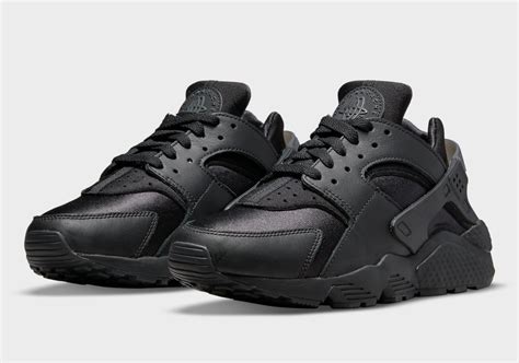 black Nike Huarache men's